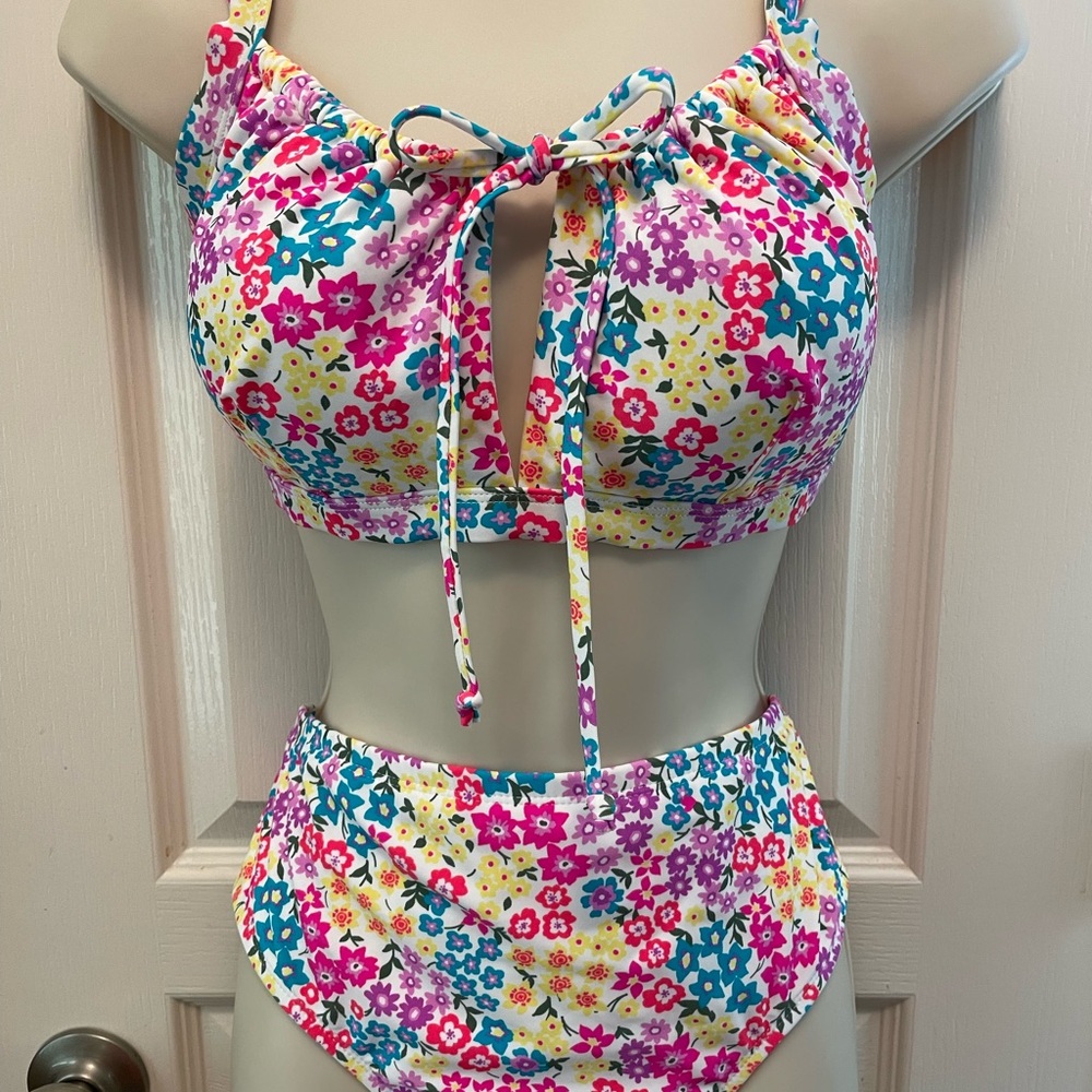 NWOT Floral High-Waisted Bikini Set